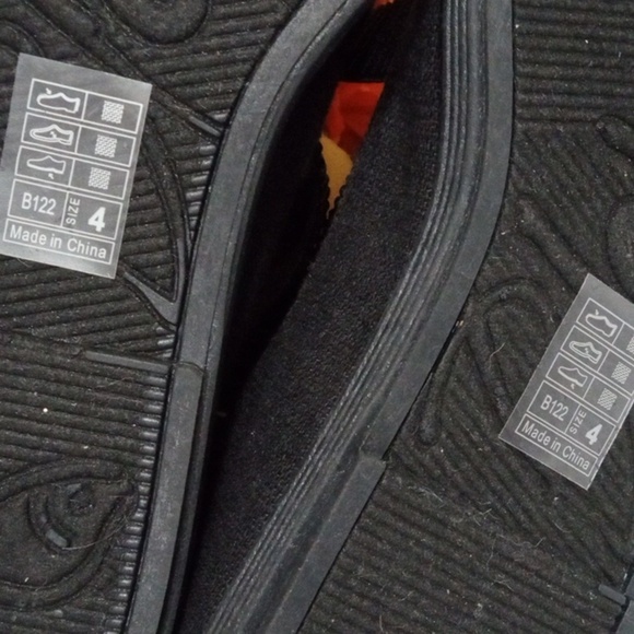 BLOWFISH GIRLS BLACK ANKLE STRAP BALLERINA FLATS SIZE 4 NWT - Picture 9 of 9